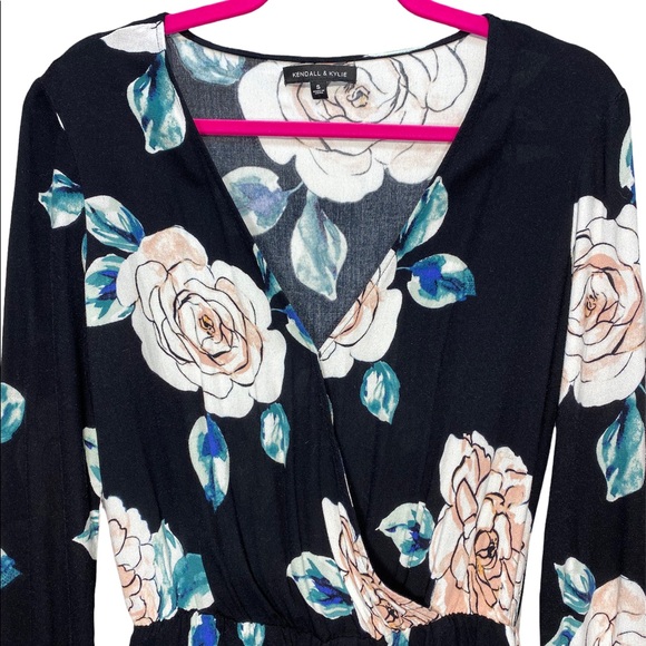 Kendall & Kylie Black Floral Romper Small - Picture 4 of 16